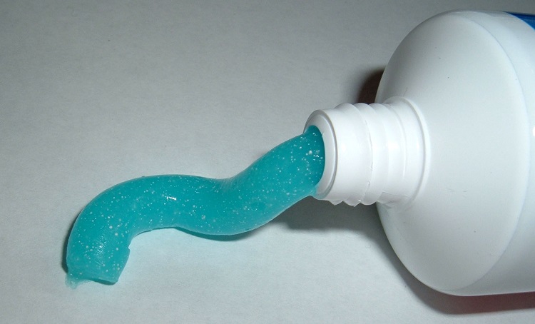 whitening Toothpaste