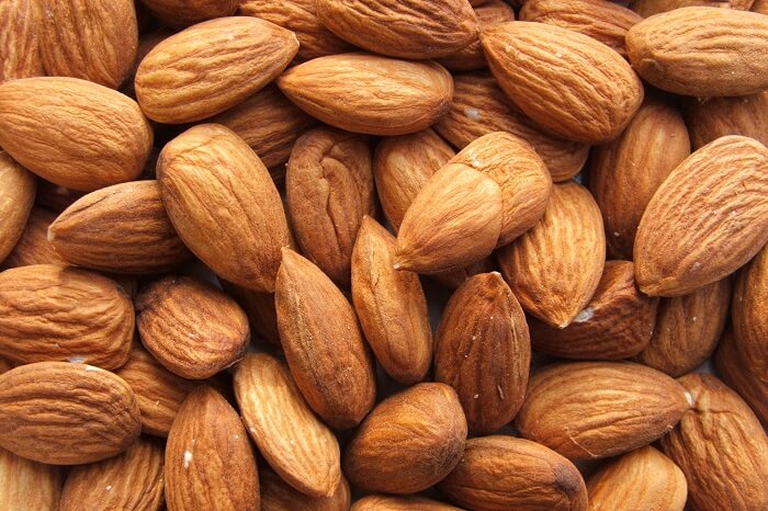 eat almonds to stay fit and healthy