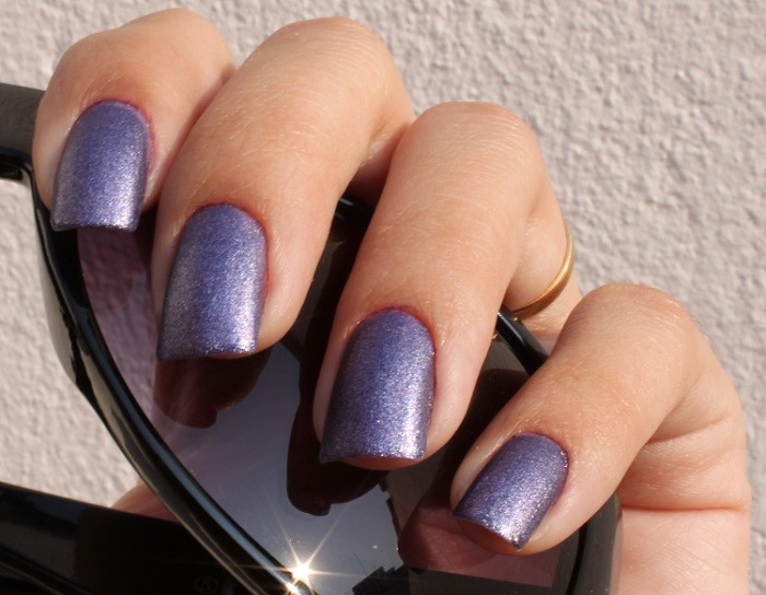 violet nail color