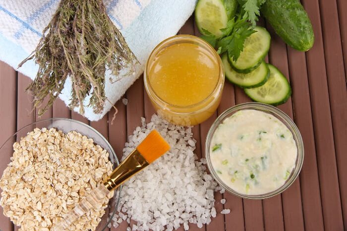oatmeal, honey, cucumber and other natural ingredients