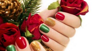 festive manicure