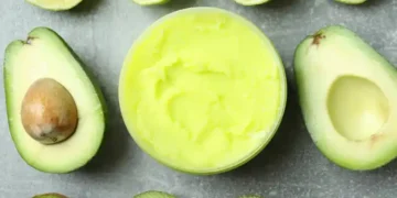 diy kiwi face scrub