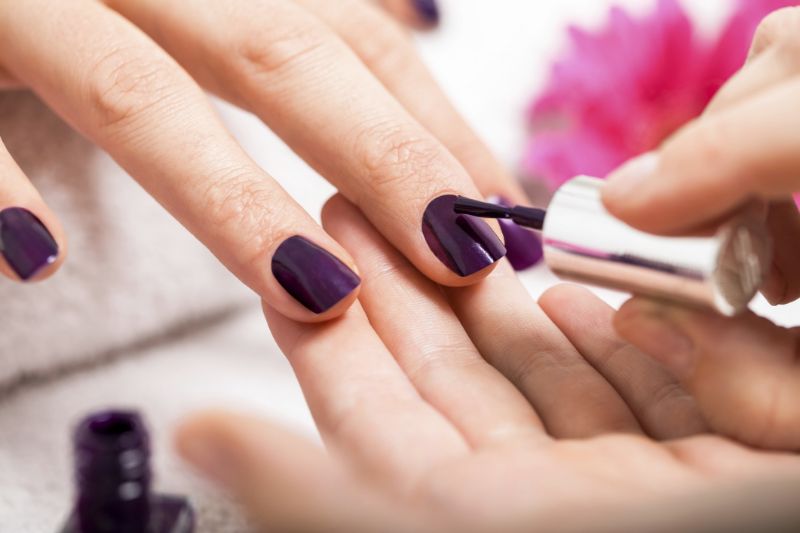3 painting nails violet
