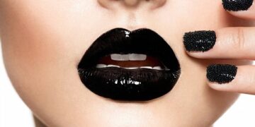 Black lipstick