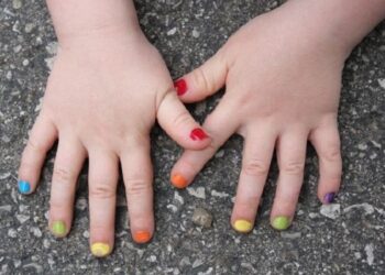kid nails