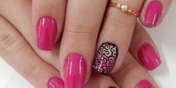 Pink nails