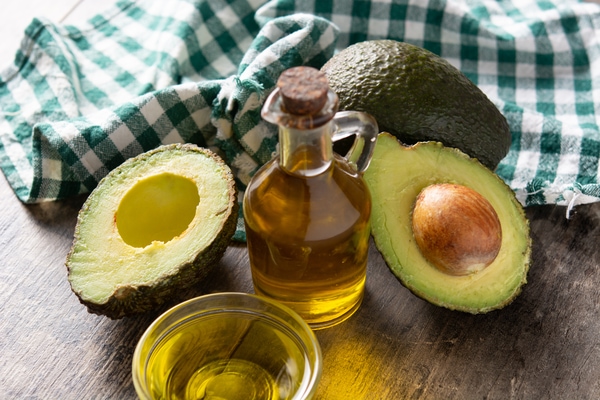 how to make your hair stronger avocado masks