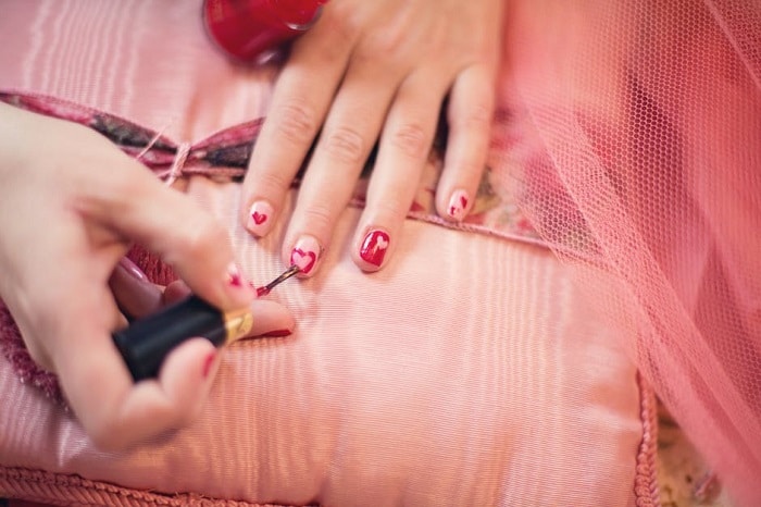 painting fingernails nail polish hearts valentine 37553
