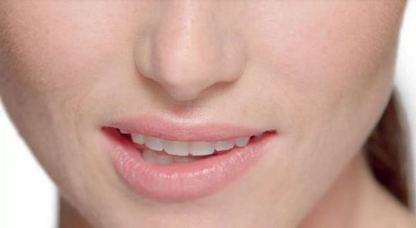 woman's mouth with perfect teeth