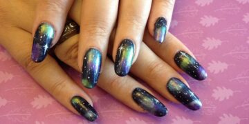 artificial nails