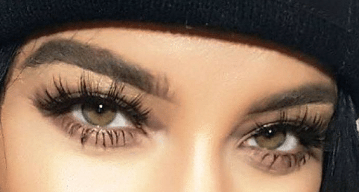 17 Ways To Naturally Grow Your Eyelashes To Skyrocket Your Confidence