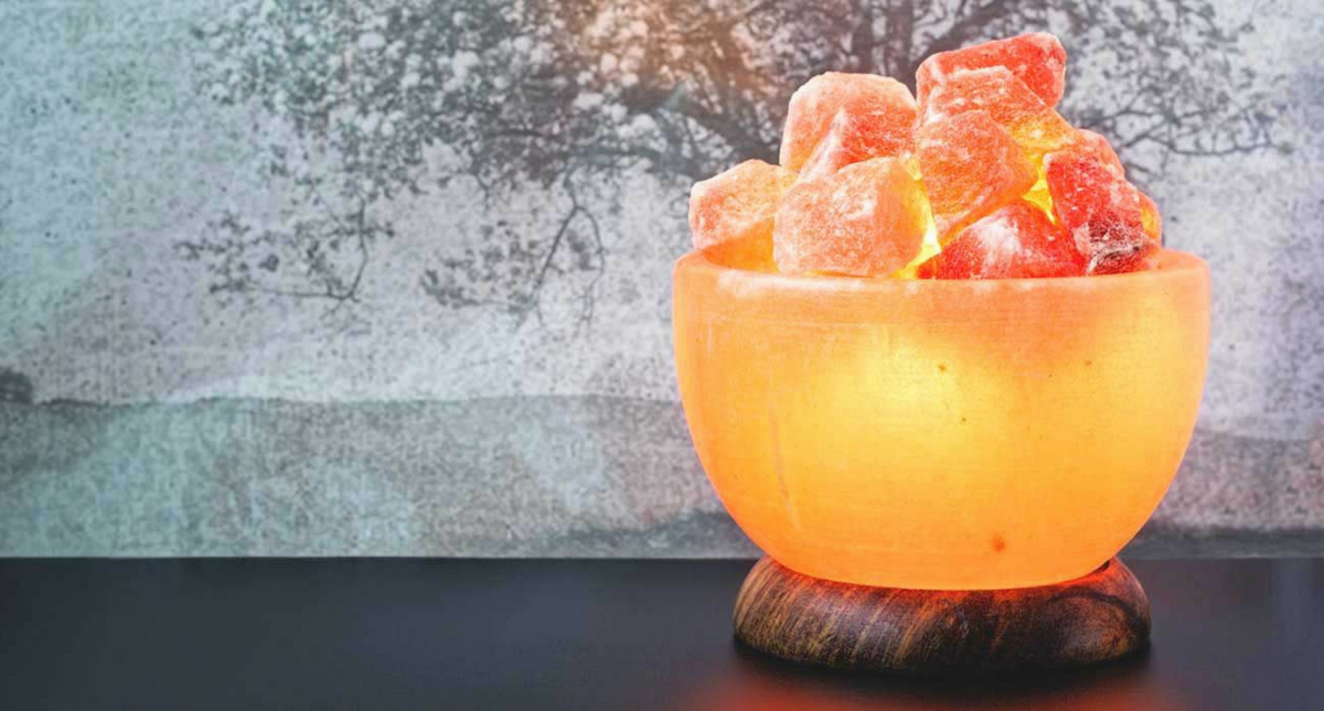 What’s the Deal with the Himalayan Salt Lamp? Fact vs. Fiction