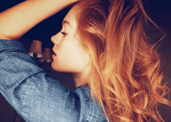 dark strawberry blond hair