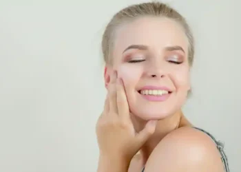 Skin Lightening and Skin Whitening: What Really Works for Dark Spots and Uneven Skin Tone?